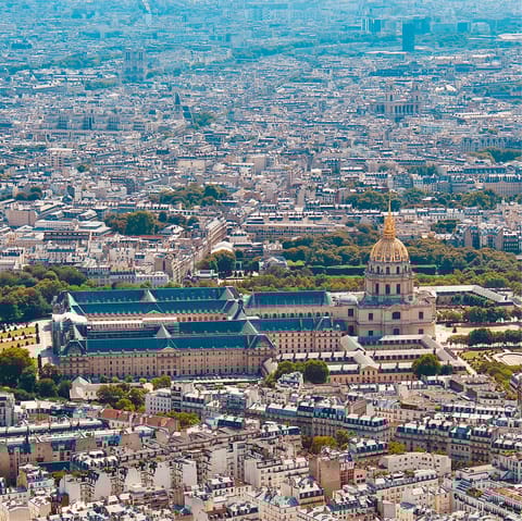 Take some photos of the stunning Les Invalides nearby