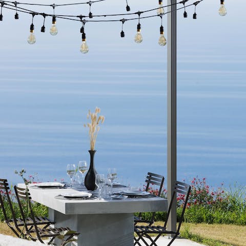 Dine with a wonderful sea view – why not cook souvlaki?