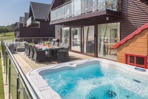 Salt Lodge image 1