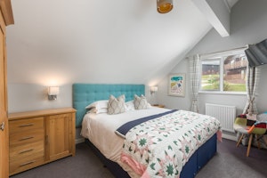 Salt Lodge image 8