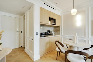 Parisian Splendour image 5