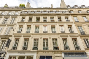 The Parisian Echo image 6