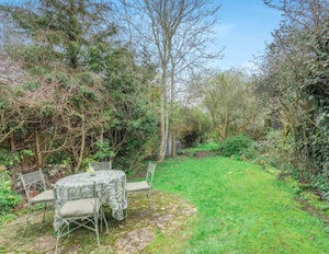 Cottage Hideaway image 6