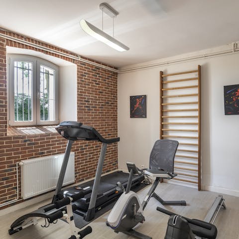 Start mornings with an invigorating session in the home's gym