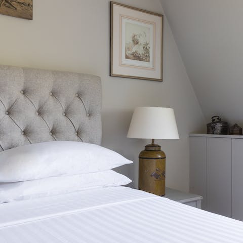 Enjoy a restful sleep in the sumptuous king-size bed