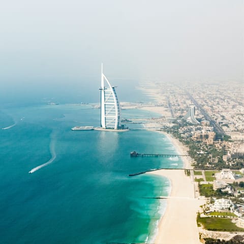 Stay on the idyllic Palm Jumeirah, with exclusive beach access