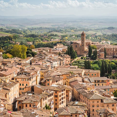 Soak up the splendour of Tuscany –⁠ starting in the medieval town of Altopascio (six-minute drive)