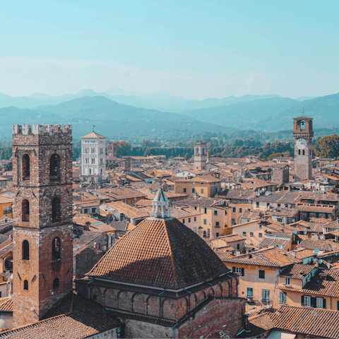Guests loved this home's location, just outside the walls of Lucca's Old Town with plenty of restaurants, bars and shops within walking distance.