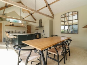 Cotswolds Barn image 8