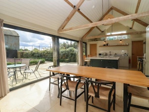 Cotswolds Barn image 7