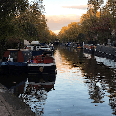 Enjoy Little Venice's relaxed atmosphere - the canal is a few minutes' walk away